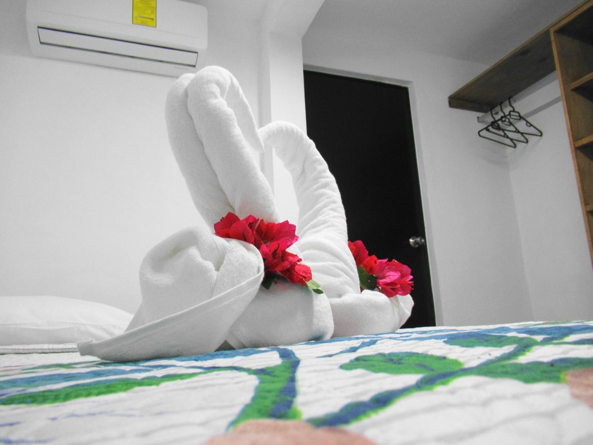Cocos Apartment Канкун Екстериор снимка